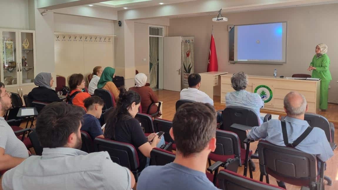 Öğretmenlere Yönelik Bağımlılıkla Mücadele Eğitimi Gerçekleştirildi